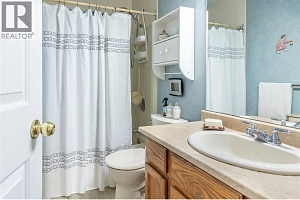 5632 Allenby Crescent - Photo 22