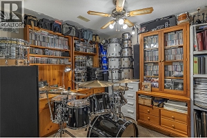 5632 Allenby Crescent - Photo 25