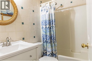 5632 Allenby Crescent - Photo 27