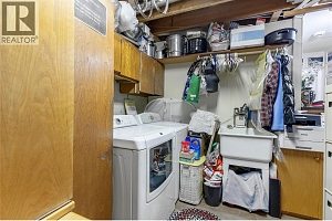 5632 Allenby Crescent - Photo 28