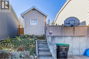 5632 Allenby Crescent - Photo 3