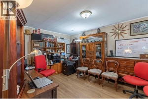 5632 Allenby Crescent - Photo 32