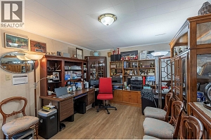 5632 Allenby Crescent - Photo 33