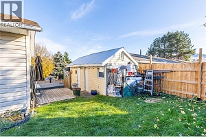 5632 Allenby Crescent - Photo 42