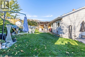 5632 Allenby Crescent - Photo 46