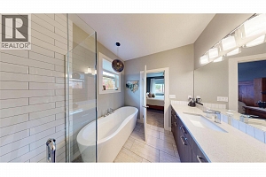 221 Kicking Horse Place - Photo 20