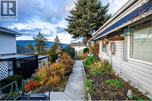 13071 Trewhitt Road E - Photo 19