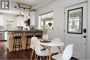 2100 32 Avenue - Photo 11