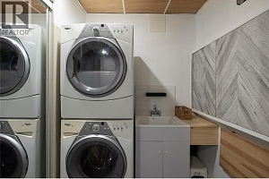 2100 32 Avenue - Photo 29