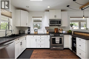 2100 32 Avenue - Photo 6