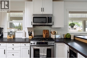 2100 32 Avenue - Photo 8