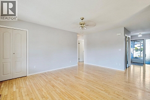 796 Hollywood Road N - Photo 14