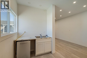 796 Hollywood Road N - Photo 38