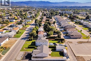 796 Hollywood Road N - Photo 43