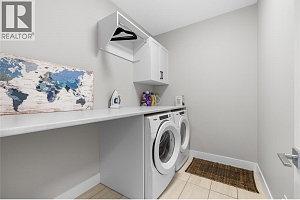 2353 Hawks Boulevard - Photo 20