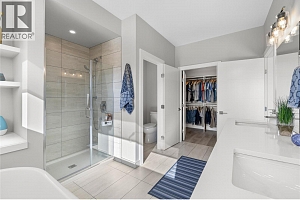 2353 Hawks Boulevard - Photo 24