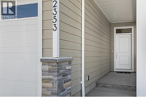 2353 Hawks Boulevard - Photo 34