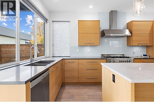 443 Christleton Avenue - Photo 11