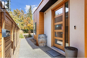 443 Christleton Avenue - Photo 3