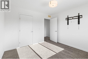 443 Christleton Avenue - Photo 39