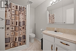 721 Granville Avenue - Photo 36