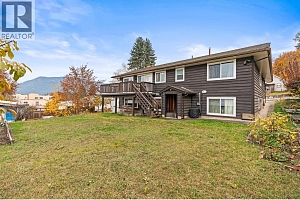 721 Granville Avenue - Photo 54