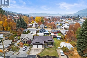 721 Granville Avenue - Photo 62