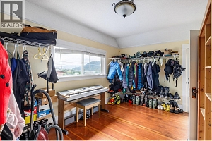 15818 Old Mission Road - Photo 17