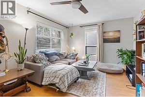 2108 33 Street - Photo 2