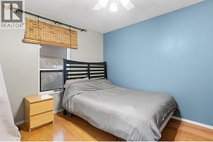 2108 33 Street - Photo 9