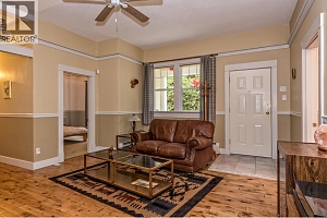 9739 Delcliffe Road - Photo 16