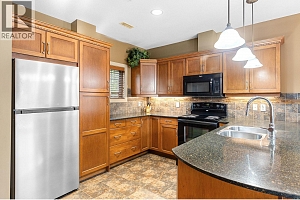 1795 Country Club Drive Unit# 201 - Photo 12