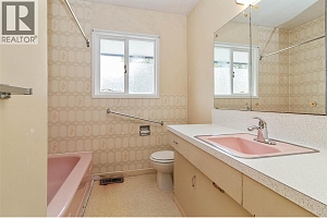 4829 Lakeshore Road - Photo 39