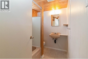 4829 Lakeshore Road - Photo 42