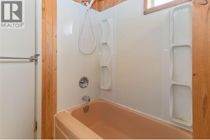 4829 Lakeshore Road - Photo 43