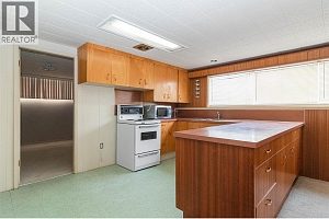 4829 Lakeshore Road - Photo 44