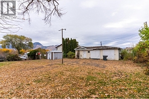 725 YATES Road - Photo 28