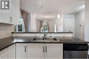 600 Sherwood Road Unit# 19 - Photo 13