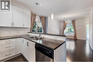 600 Sherwood Road Unit# 19 - Photo 9