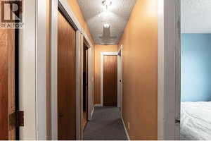 4811 Parkdale Crescent - Photo 15