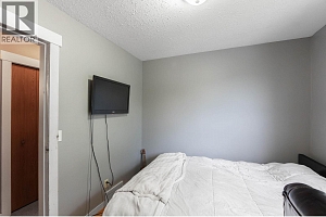 4811 Parkdale Crescent - Photo 17