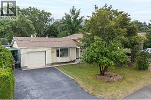 4811 Parkdale Crescent - Photo 2