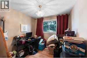 4811 Parkdale Crescent - Photo 21