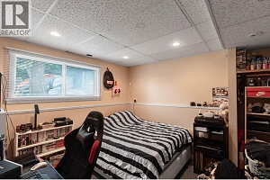 4811 Parkdale Crescent - Photo 28