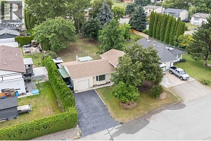 4811 Parkdale Crescent - Photo 3