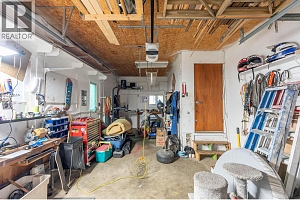 4811 Parkdale Crescent - Photo 32