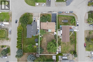 4811 Parkdale Crescent - Photo 33