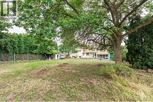 4811 Parkdale Crescent - Photo 36