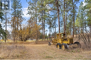 4670 Stewart Road E - Photo 20