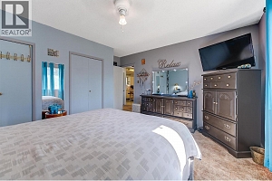 280 Dougall Road S - Photo 15